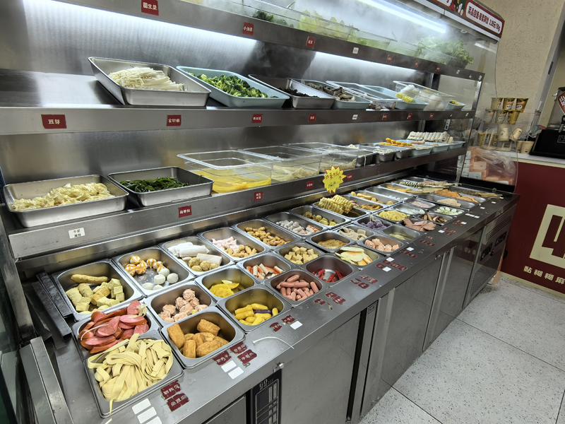 糊涂婶老式麻辣烫品牌优势与完整产品供应链配合开业无忧