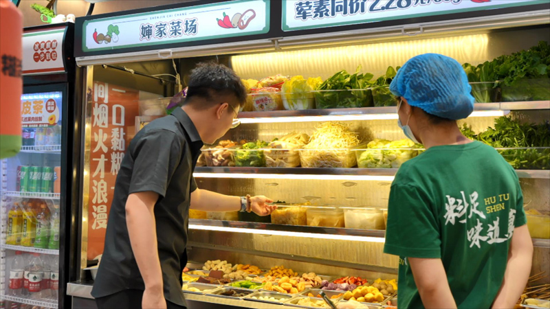 糊涂婶老式麻辣烫加盟品牌注重食材与口味多种搭配